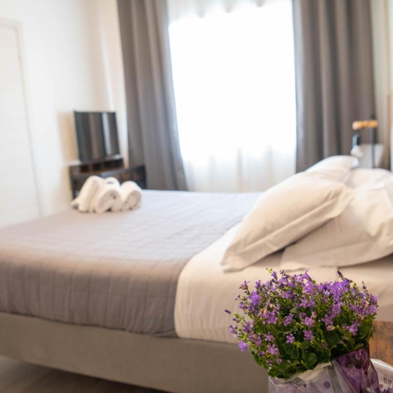 Vatican Fashion Home - Three-Bedroom Apartment - 45