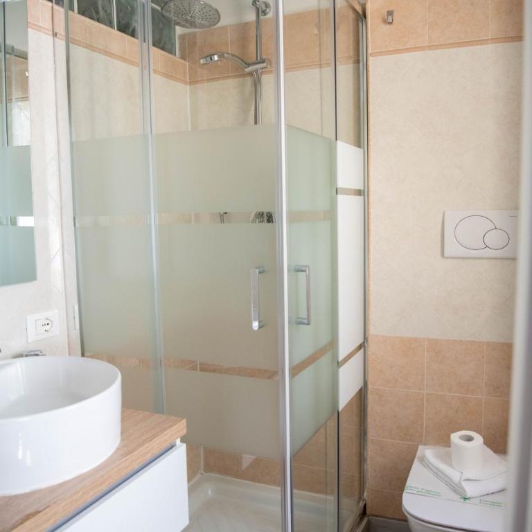 Vatican Fashion Home - Three-Bedroom Apartment - 85