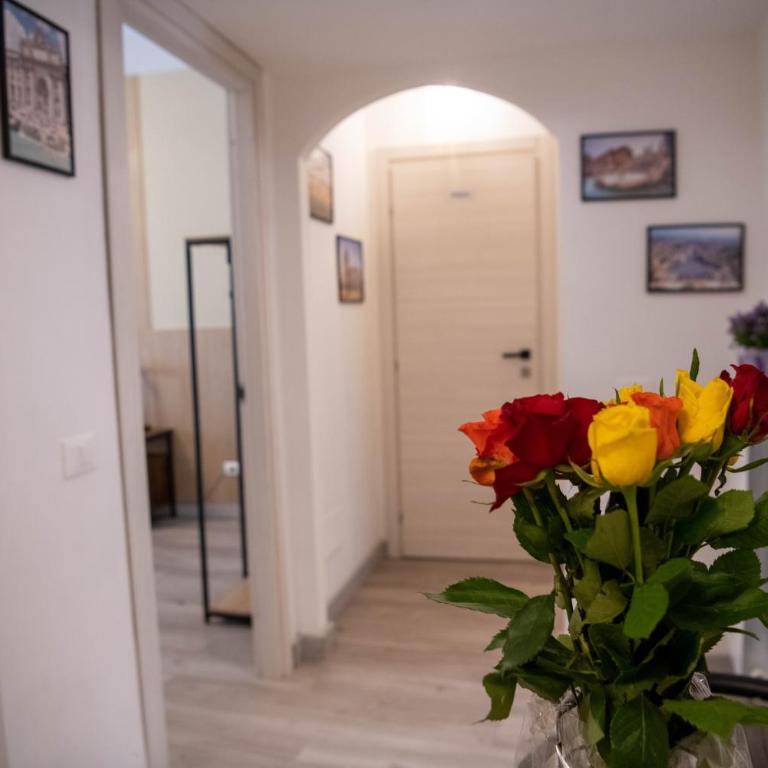 Vatican Fashion Home - Three-Bedroom Apartment - 72