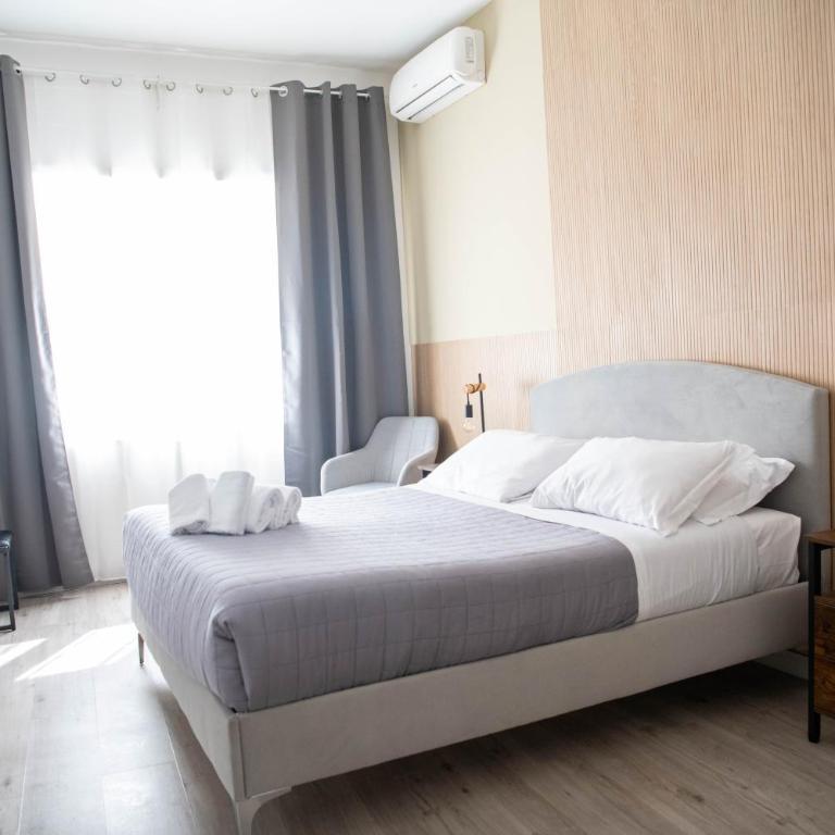 Vatican Fashion Home - Three-Bedroom Apartment - 2