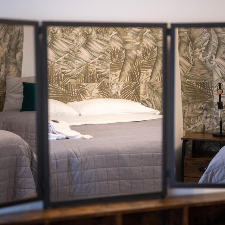 Vatican Fashion Home - Three-Bedroom Apartment - 28
