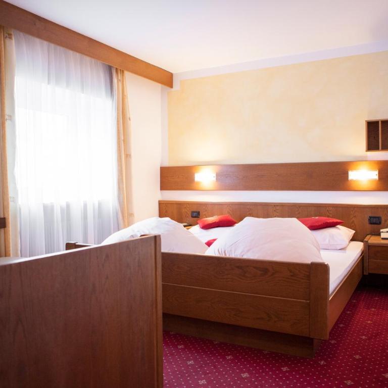 Rider Hotel Obereggen - Camera Matrimoniale con Balcone - 2