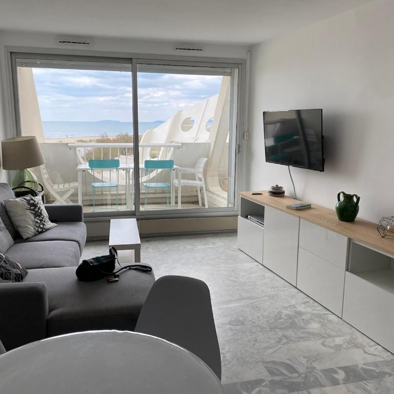 Appartement 4 Pièces, Vue Mer, Piscine et Parking privé - Three-Bedroom Apartment with Sea View - 16