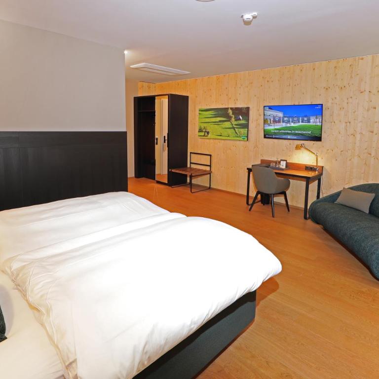 Hotel Steiermarkhof Graz - von Herzen steirisch - Deluxe Doppelzimmer mit Zustellbett - 3