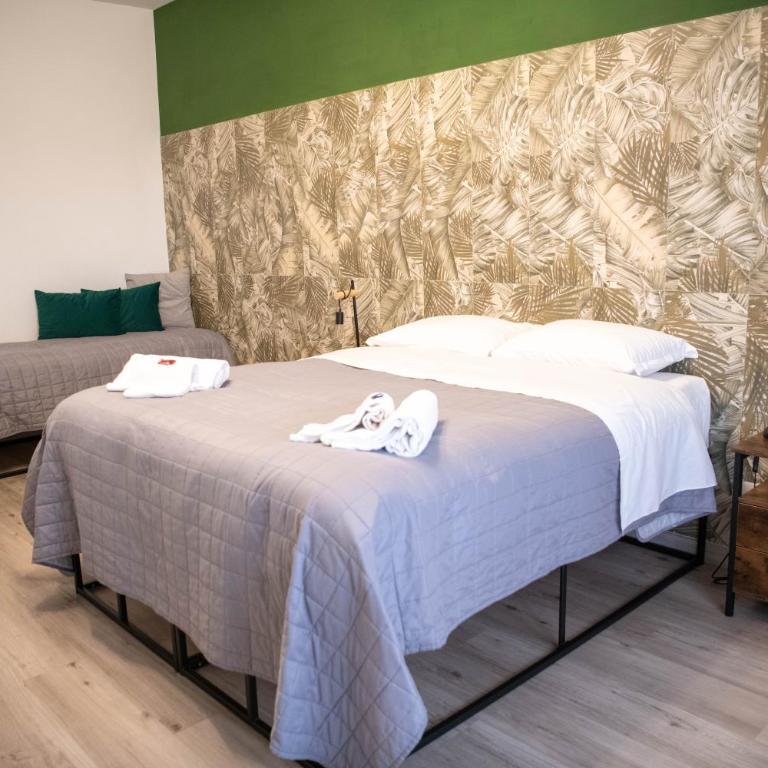 Vatican Fashion Home - Three-Bedroom Apartment - 32