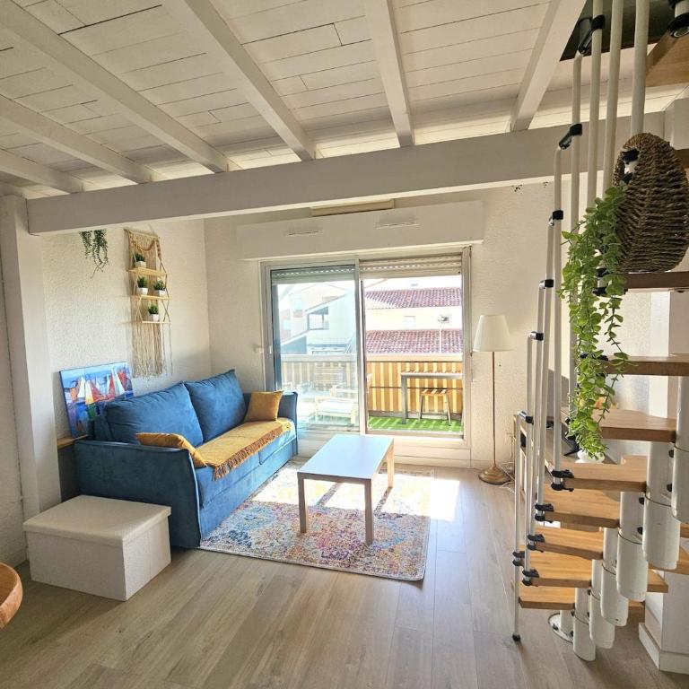 Appartement front de mer avec balcon vue Océan ! - Three-Bedroom Apartment - 1