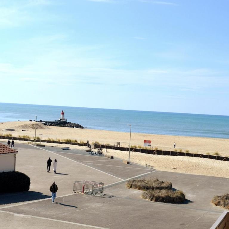 Appartement front de mer avec balcon vue Océan ! - Three-Bedroom Apartment - 6