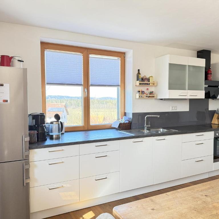 Fe Wo Brunnen - 120 qm -Quiet location - lots of nature - grosser Balkon und Garten - 3D Rundgang verfügbar - Apartment mit 2 Schlafzimmern - 14