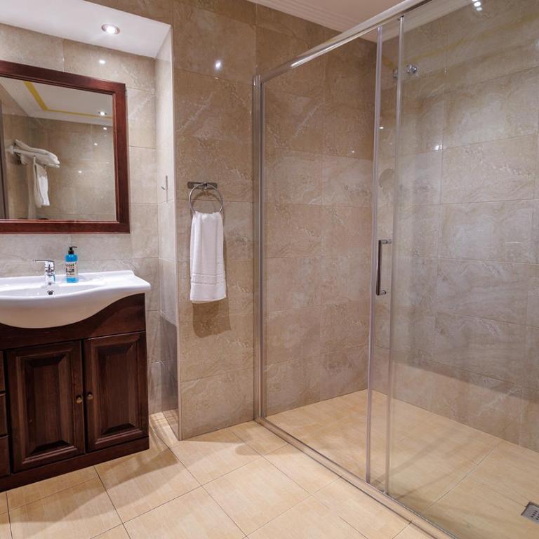 Hotel Puerto Rico - Double or Twin Room - 18