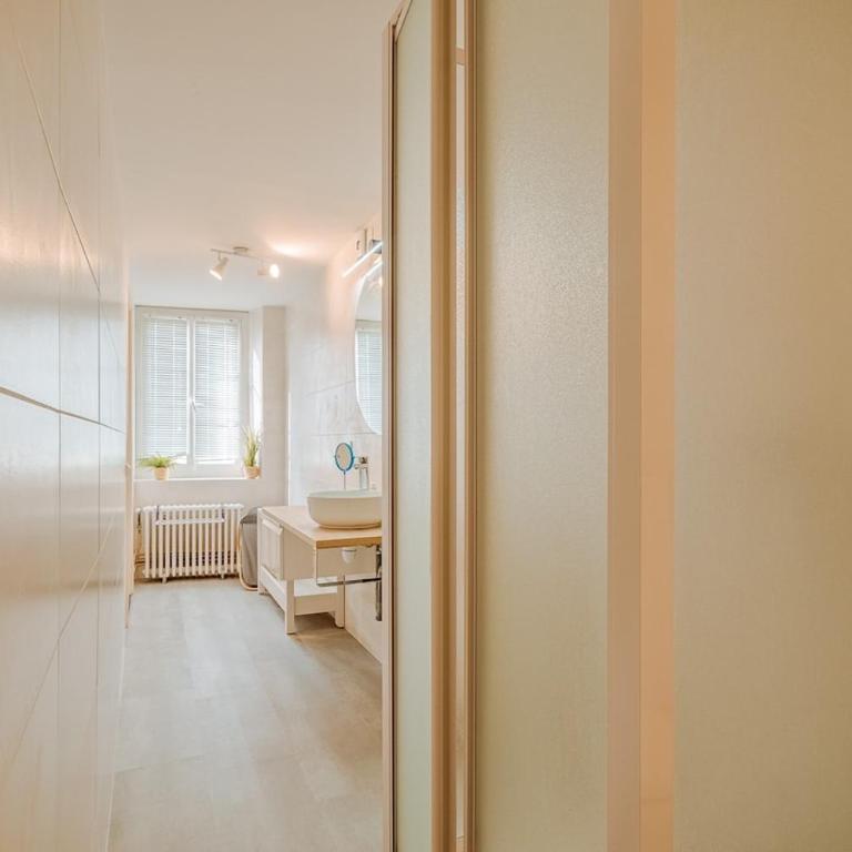 Porte des Bès T2 dans Intra-muros plage à 10 m - One-Bedroom Apartment - 11