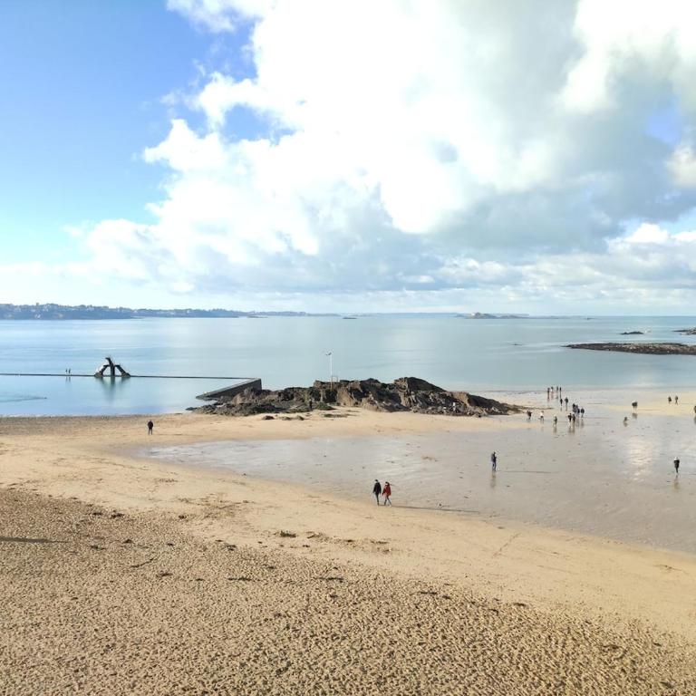 Porte des Bès T2 dans Intra-muros plage à 10 m - One-Bedroom Apartment - 7