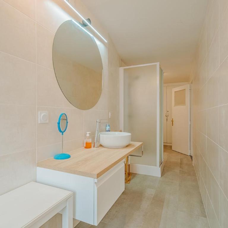 Porte des Bès T2 dans Intra-muros plage à 10 m - One-Bedroom Apartment - 9