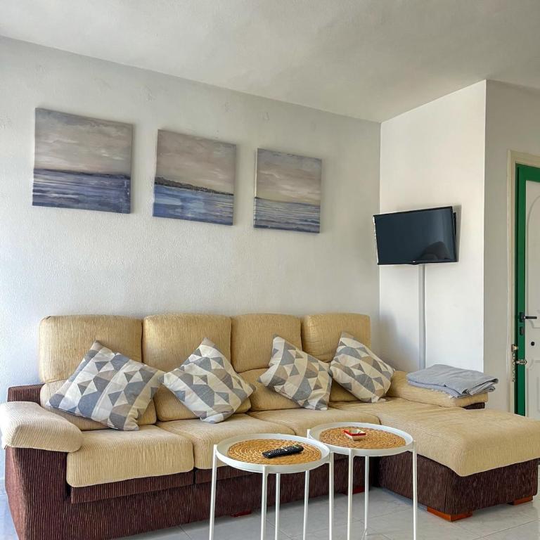Apartamento familiar - Three-Bedroom Apartment - 1
