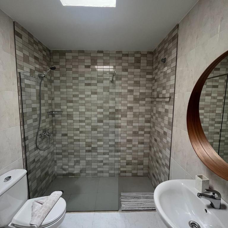 Apartamento familiar - Three-Bedroom Apartment - 10