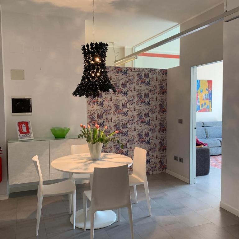 Suite Mela - Two-Bedroom Apartment - 43