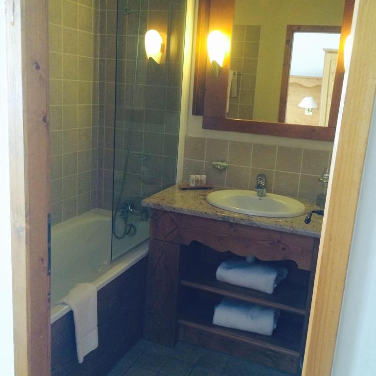 ARCS 1950 Prince des Cimes 2 chambres 6 pers orienté sud ouest Piscine Sauna Hammam - Appartement 2 Chambres - 23