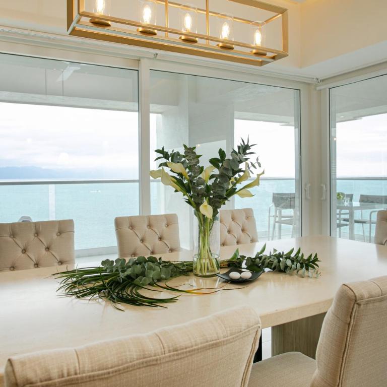 Luxurious Big Beachfront Condo Harbor 801 TN - Apartment - 1