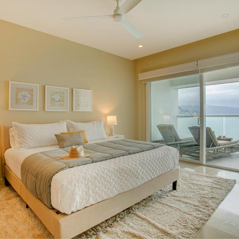 Luxurious Big Beachfront Condo Harbor 801 TN - Apartment - 25