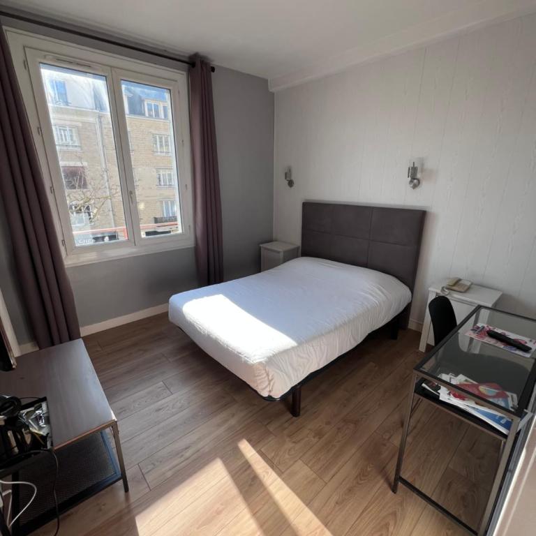 Hotel De l'Univers - Chambre Double Supérieure avec Vue sur le Port - 19