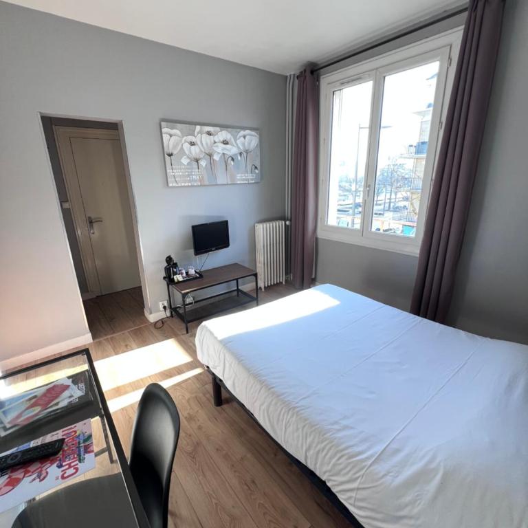 Hotel De l'Univers - Chambre Double Supérieure avec Vue sur le Port - 20