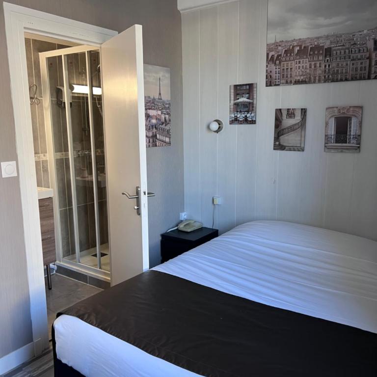 Hotel De l'Univers - Chambre Double – Vue sur Cour - 13
