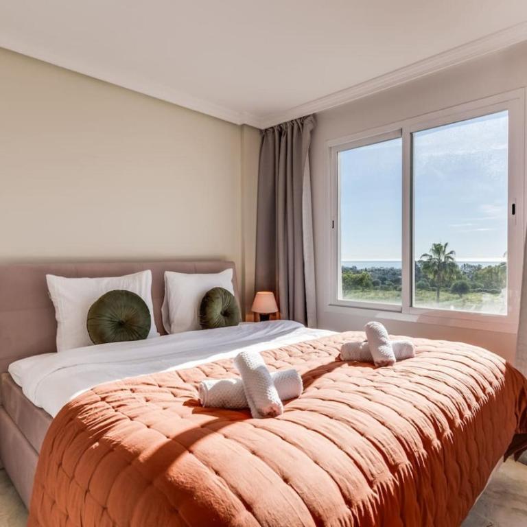 Ultimate Rentals - 2BR Apt 5 min Van Het Strand - Selwo Hills 2 - Apartamento - 15