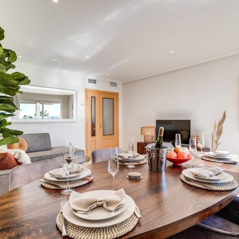 Ultimate Rentals - 2BR Apt 5 min Van Het Strand - Selwo Hills 2 - Apartamento - 8