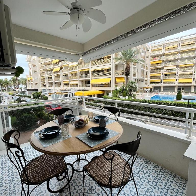 Vista mar, 1ª línea paseo Jaime, parking privado - Two-Bedroom Apartment - 9