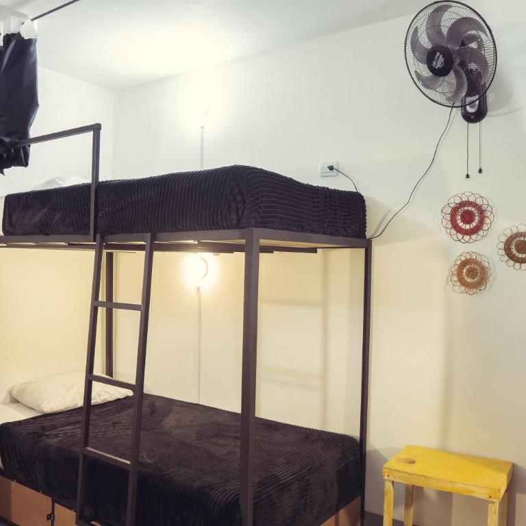 Laureles Garden Hostel - Bed in 6-Bed Dormitory Room - 11