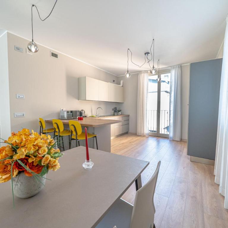 Square of Lake - Appartamento con 2 Camere da Letto - 23