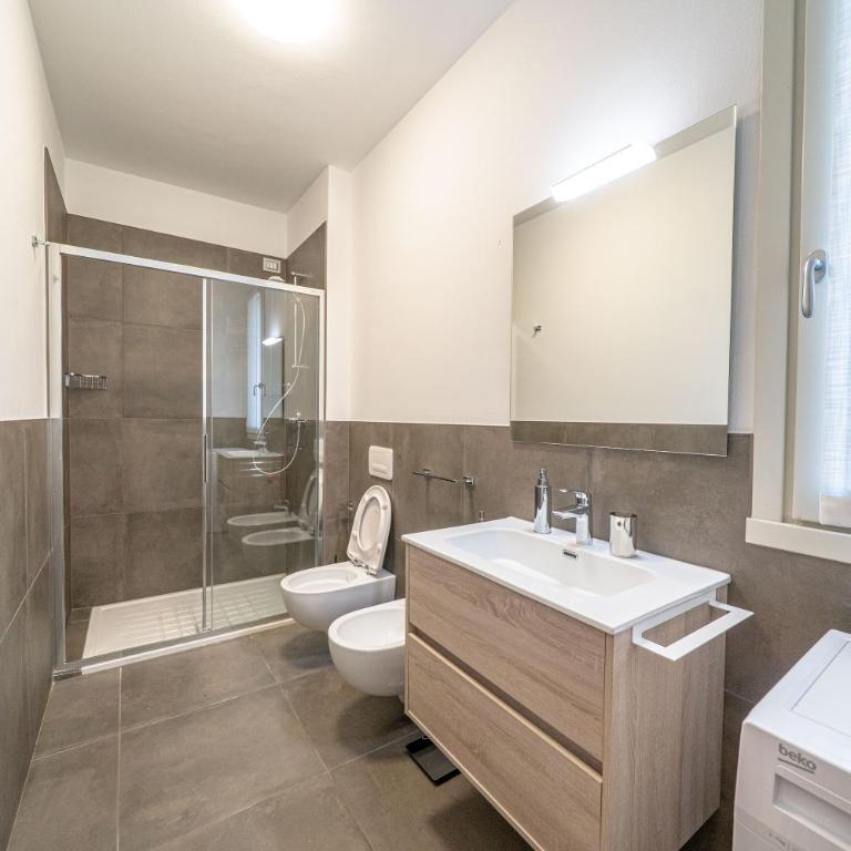 Square of Lake - Appartamento con 2 Camere da Letto - 36