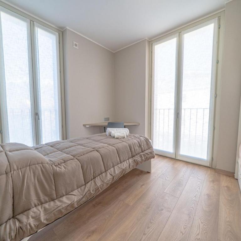 Square of Lake - Appartamento con 2 Camere da Letto - 37