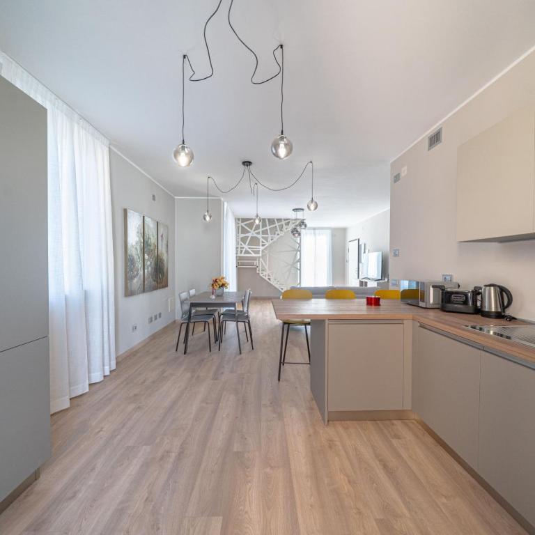 Square of Lake - Appartamento con 2 Camere da Letto - 43