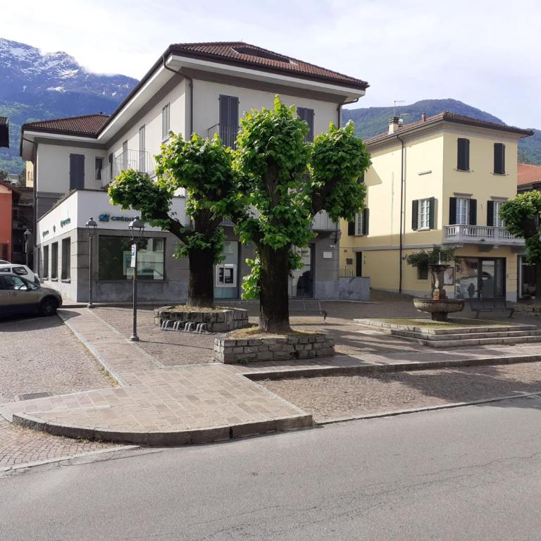 Square of Lake - Appartamento con 2 Camere da Letto - 3