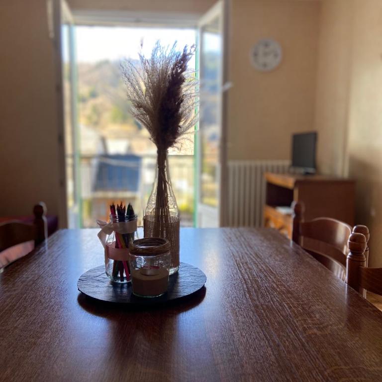 Appartement Lumineux et spacieux pour 5 Personnes au Mont-Dore - Villa Planet 1 - Apartment - 6
