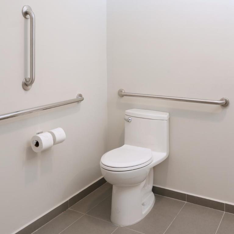 avid hotel Guadalajara Aeropuerto Norte - Habitación Estándar - Adaptada para personas con discapacidad - 1 cama extragrande - 3