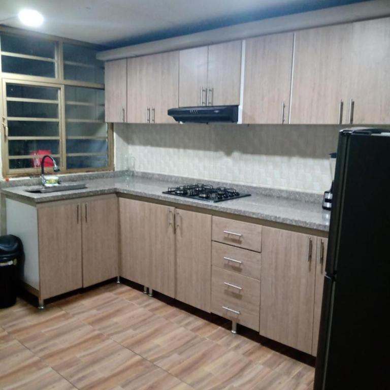 Habitación con baño privado y parqueadero - Habitación Doble con baño privado - 2