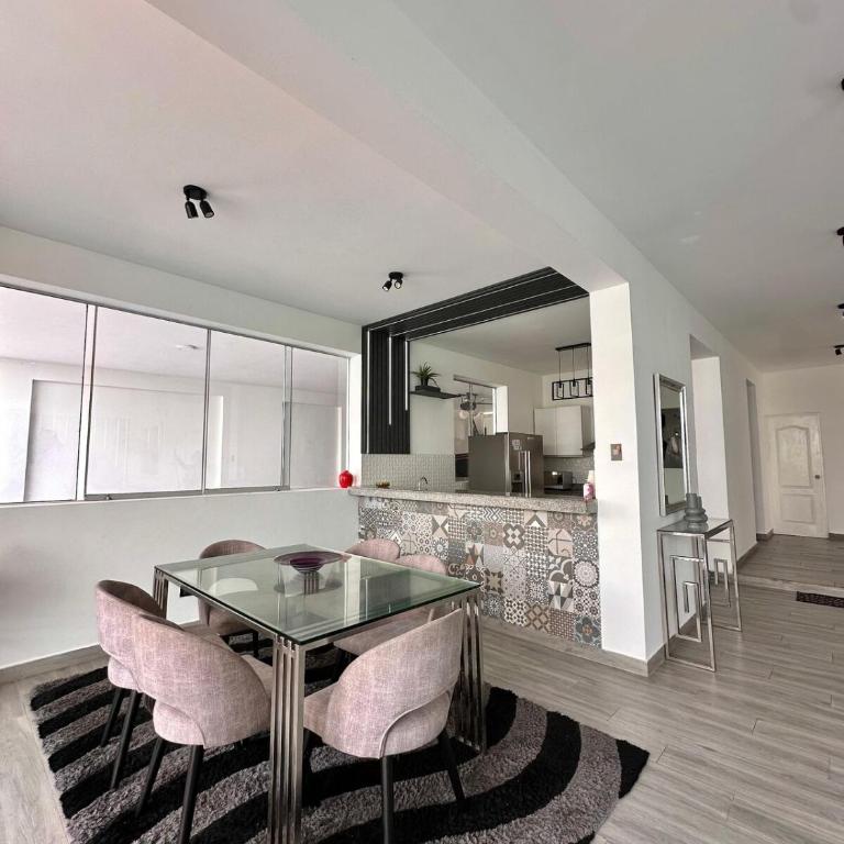 Casa de Playa en Pulpos Punta Hermosa - Eight-Bedroom House - 40