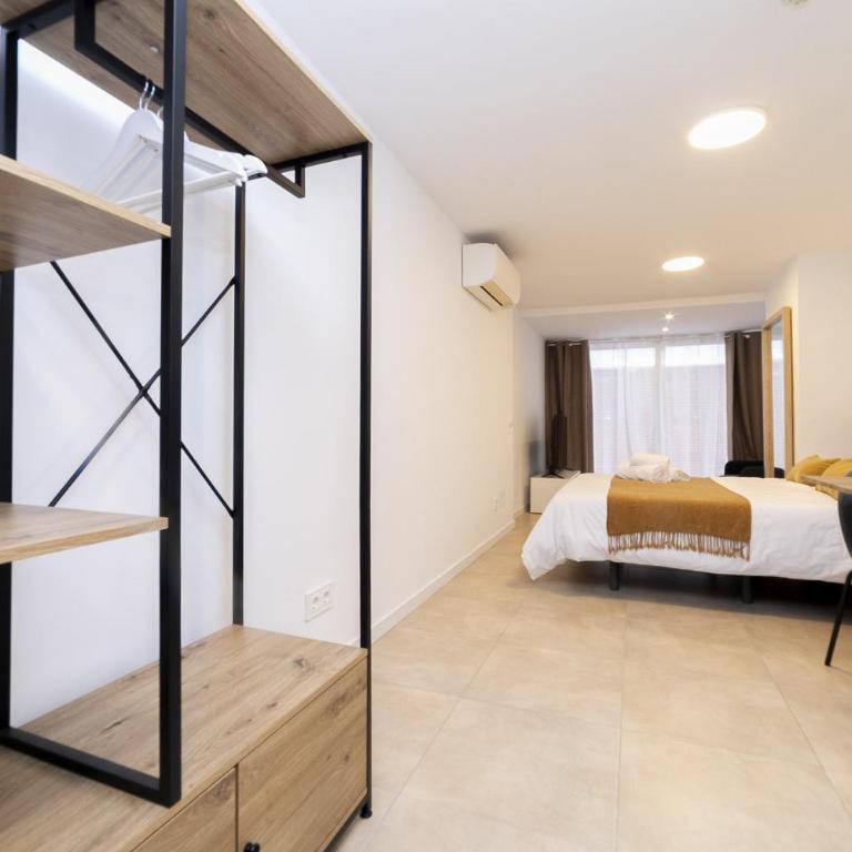 Regency VII - Ferga Suites - Deluxe King Studio - 10