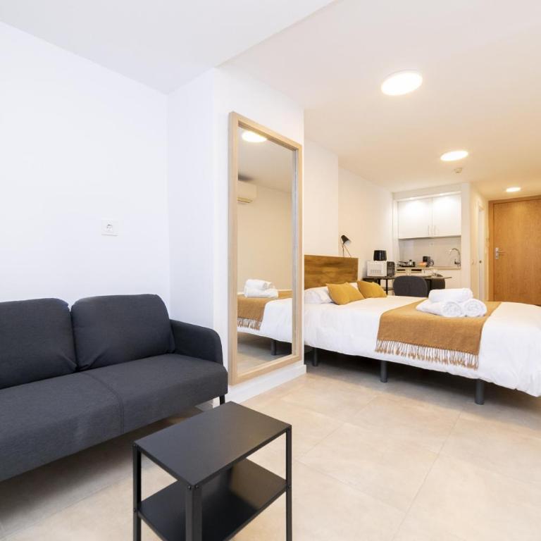 Regency VII - Ferga Suites - Deluxe King Studio - 21