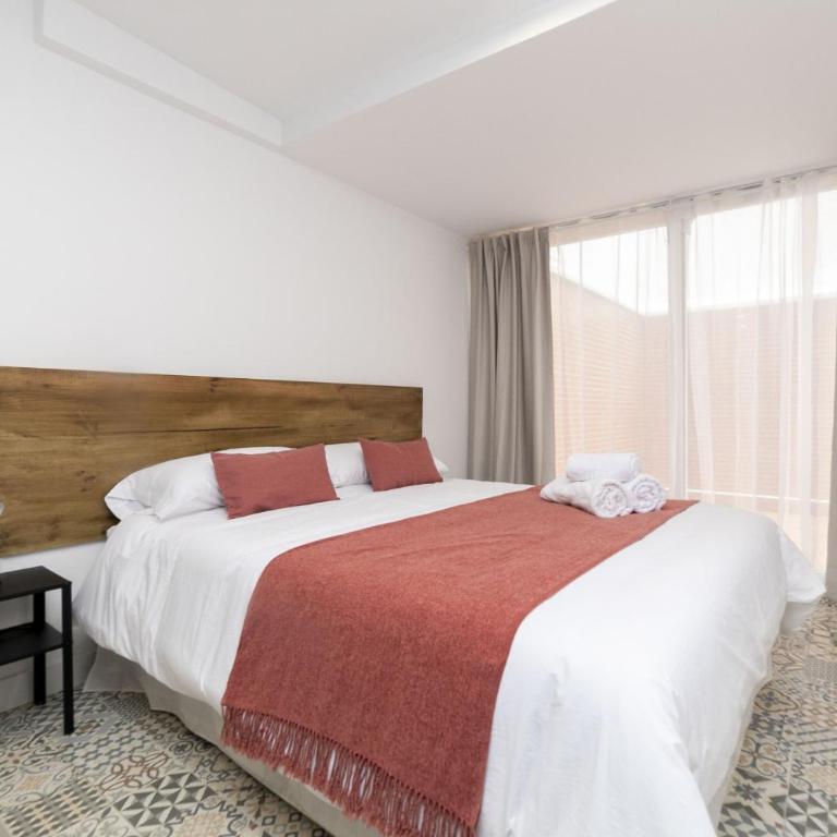 Regency VIII - Ferga Suites - Deluxe King Studio - 2