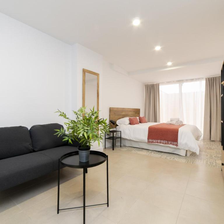 Regency VIII - Ferga Suites - Deluxe King Studio - 13