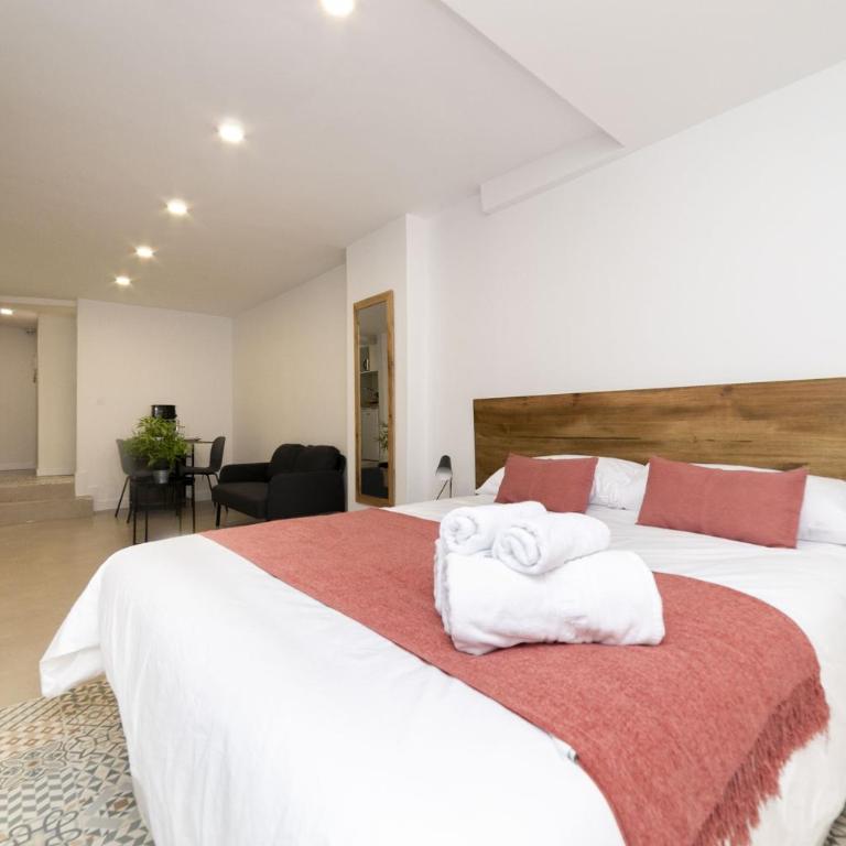 Regency VIII - Ferga Suites - Deluxe King Studio - 17