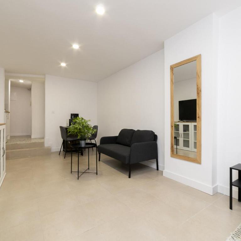 Regency VIII - Ferga Suites - Deluxe King Studio - 19