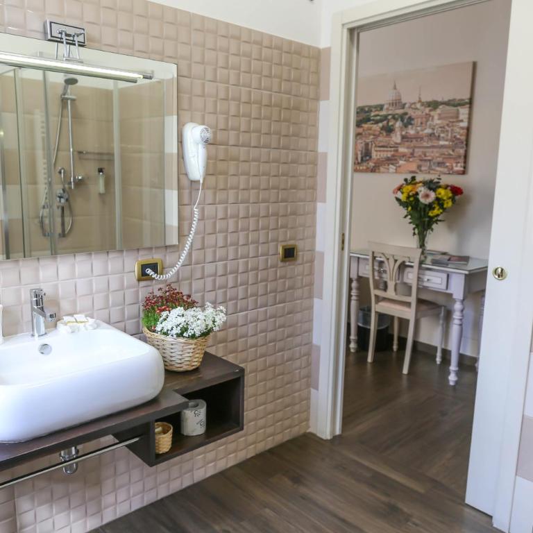 Villa Matissa - Camera Matrimoniale Deluxe con 1 Letto Supplementare - 12