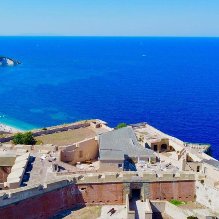 Monolocale con soppalco in centro storico - Appartamento con 1 Camera da Letto - 1