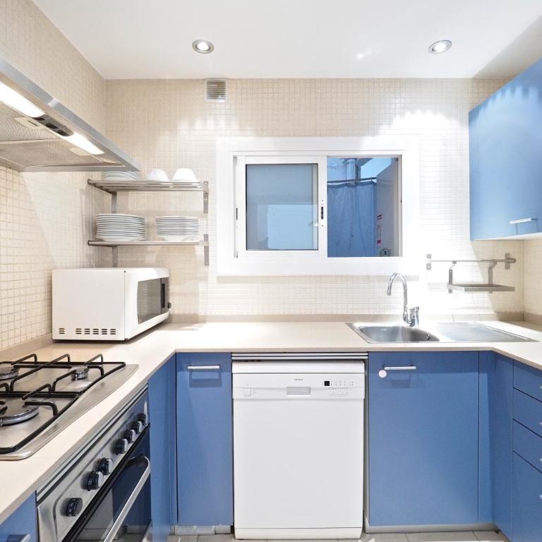 S4D Park Güell - Three-Bedroom Apartment - 8
