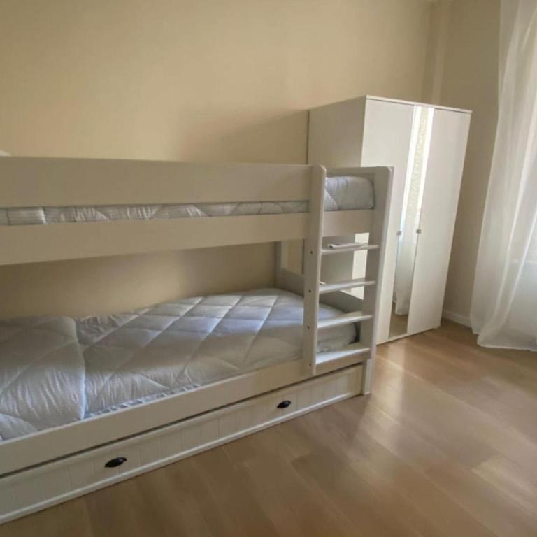 Holiday Home in Reggio Calabria near Beach - Casa Vacanze con 3 Camere da Letto - 6