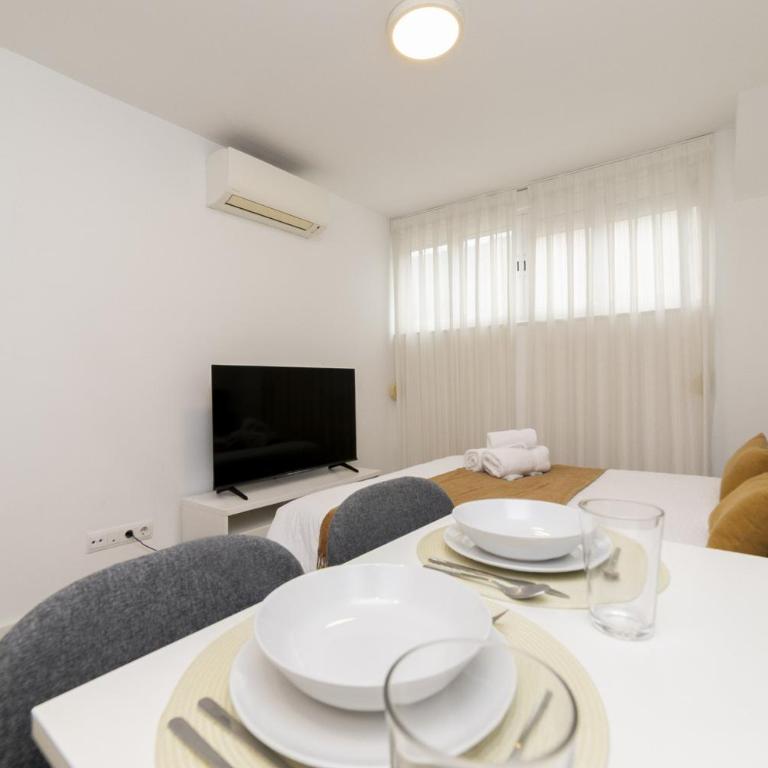 Luxury VI - Ferga Suites - Deluxe King Studio - 10