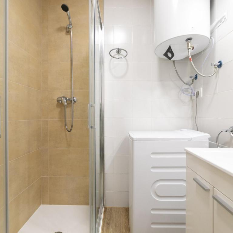 Luxury XV - Ferga Suites - Deluxe King Studio - 3